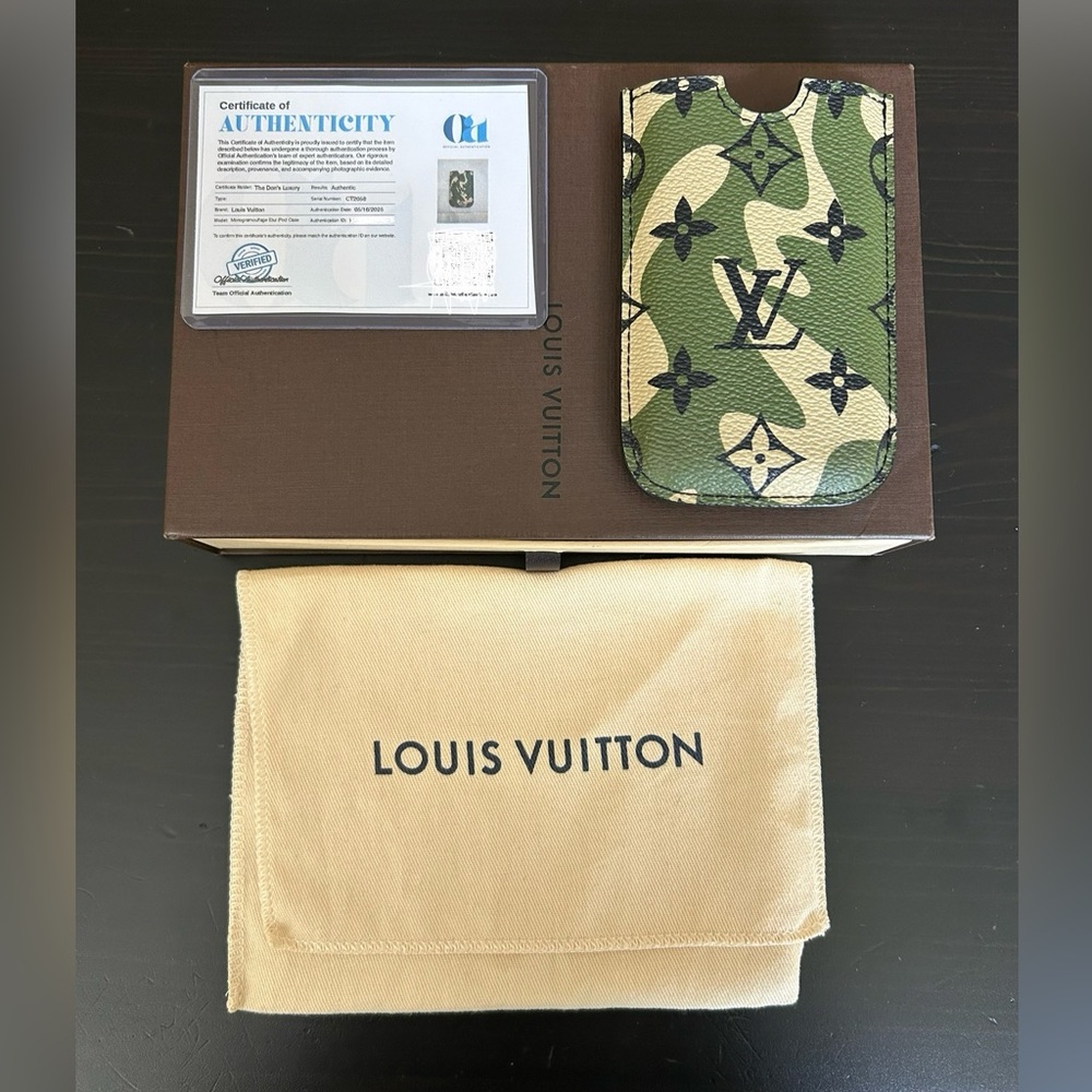 Louis Vuitton x Takashi Murakami Monogramouflage  / LV Camouflage